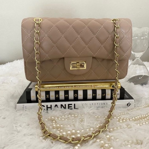 High Quality Quilted Classic Bag | Beige - Picture 1 of 7
